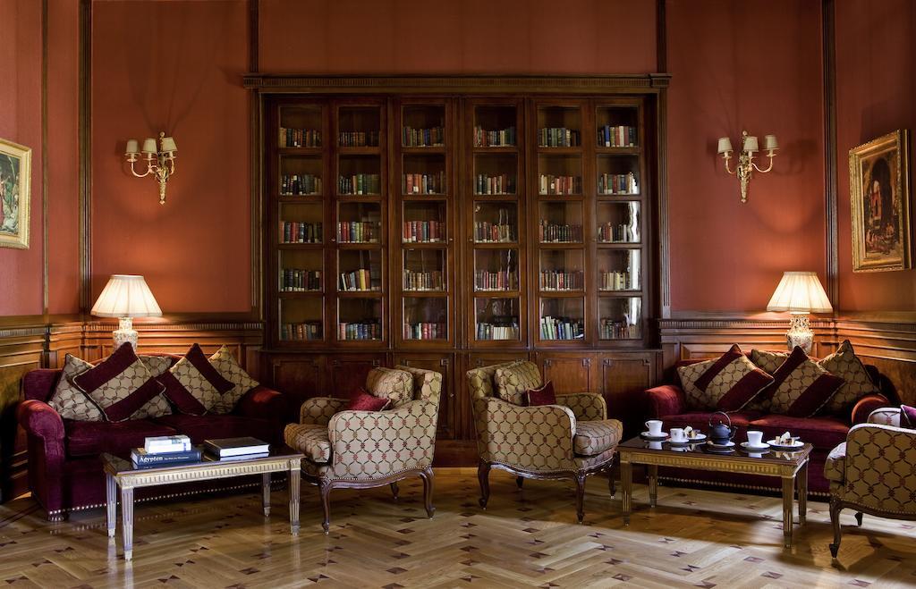 Pavillon Winter Luxor Hotell Eksteriør bilde Library