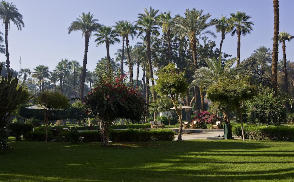 Pavillon Winter Luxor Hotell Eksteriør bilde The grounds of the Desert Garden