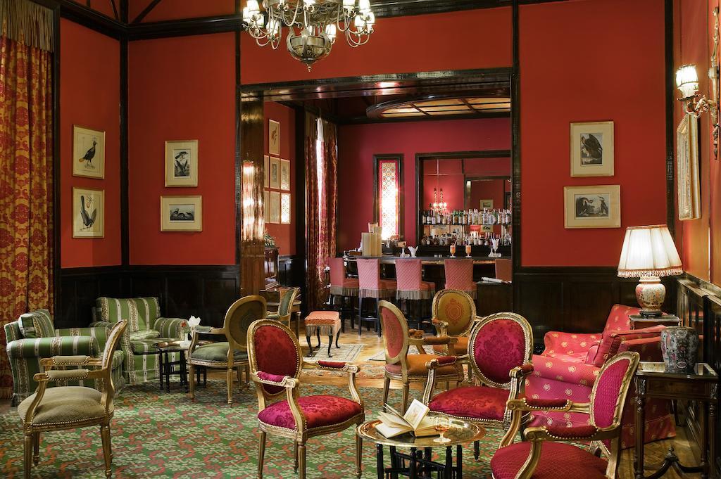 Pavillon Winter Luxor Hotell Eksteriør bilde The bar at the St. Regis New York